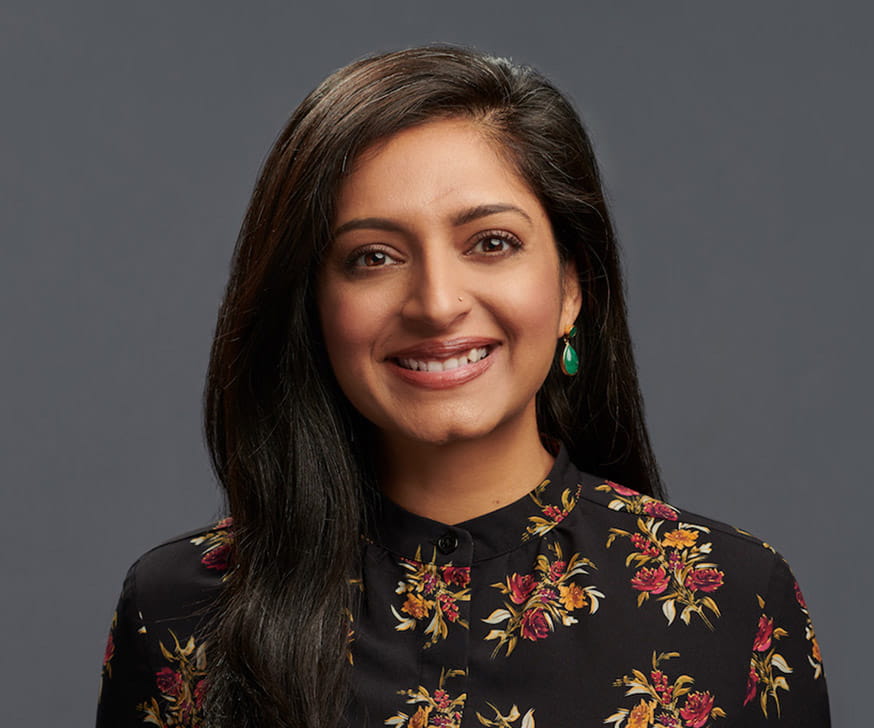 Portrait of Sonali Lamba, Faculty at the Kellogg School of Management