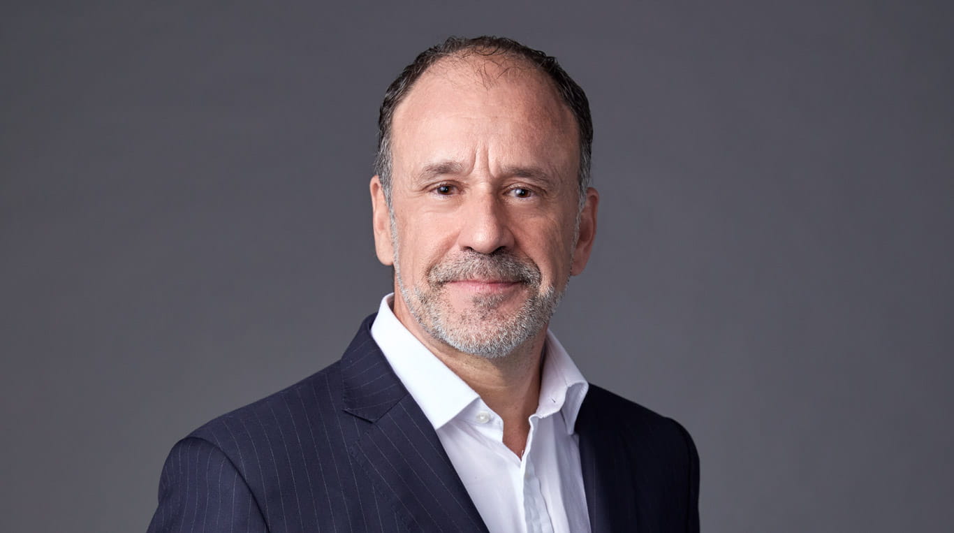 Jaime Valles, Kellogg MBA graduate