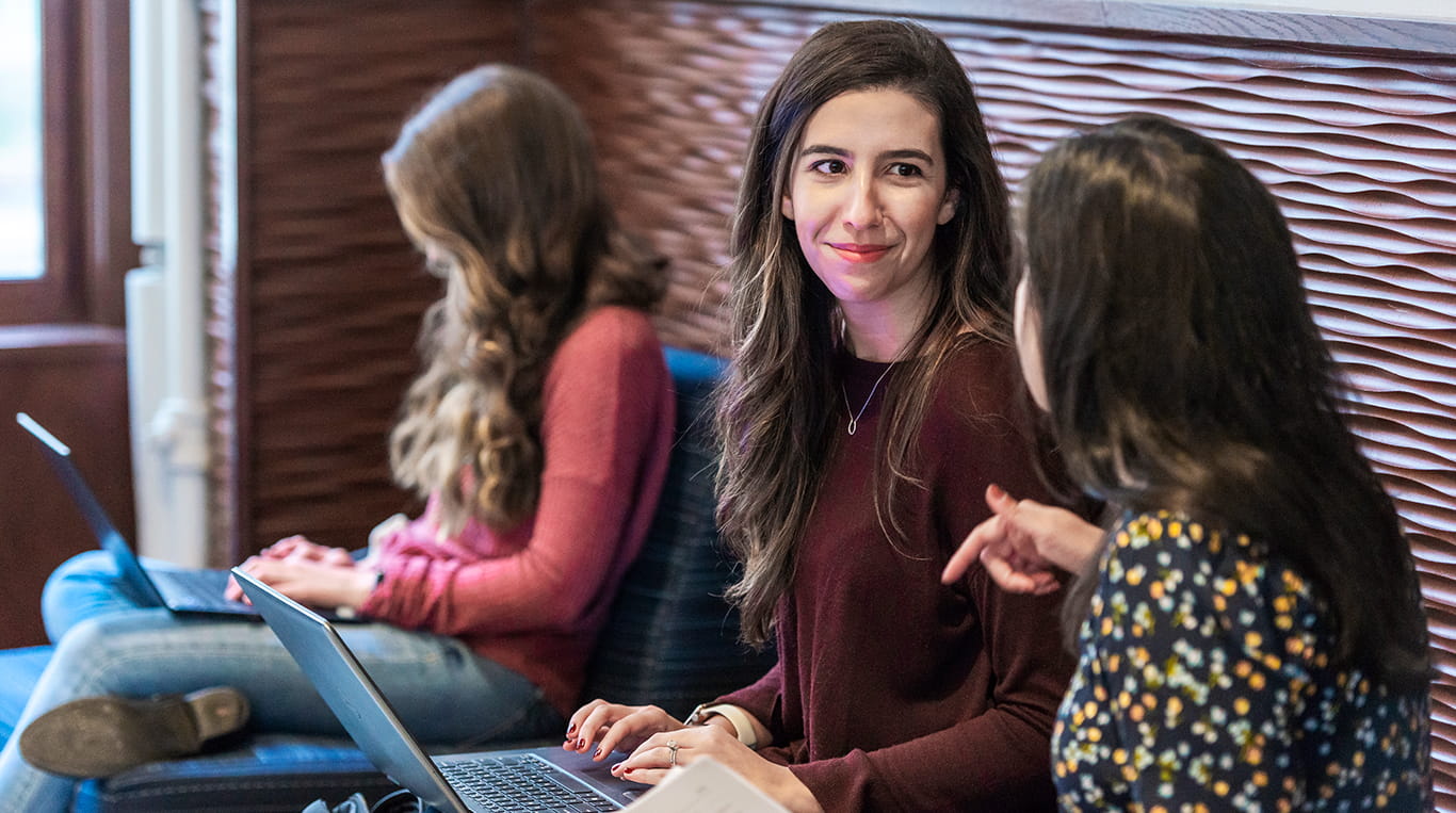 Kellogg Evening & Weekend MBA students on-campus 