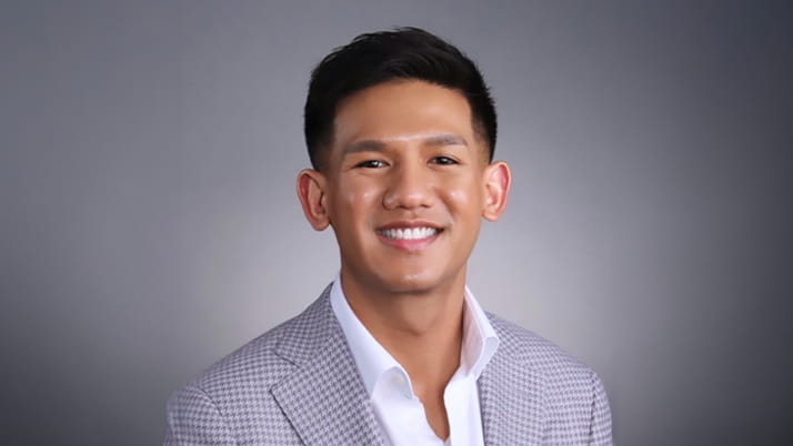 Ken Jaroenchisakon ’25, Evening & Weekend MBA student at Kellogg