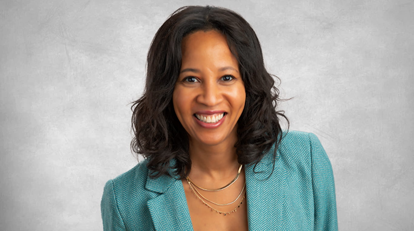  Ivy Walker ’98 MBA, a graduate from Kellogg School of Management and serial entrepreneur