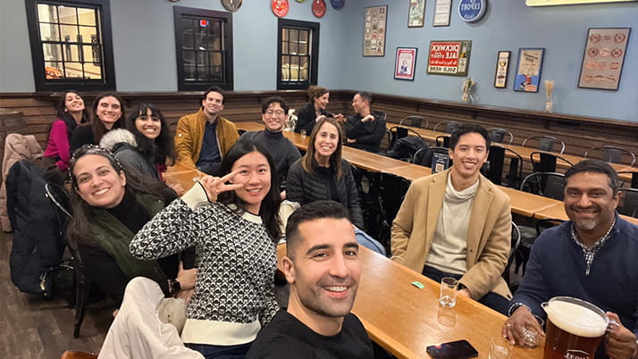 Kellogg MBA students eating in Boston during their immersive learning trip.